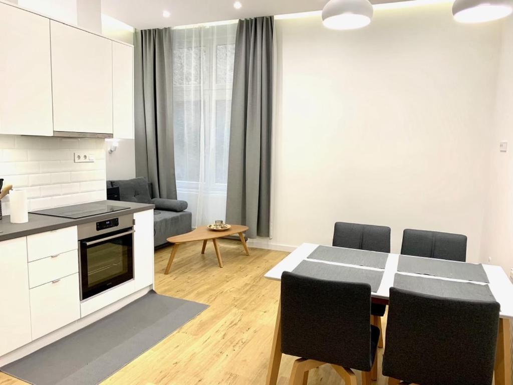 Colton Budapest Paulay Apartments Экстерьер фото