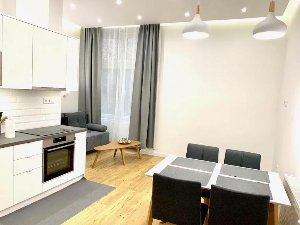 Colton Budapest Paulay Apartments Экстерьер фото