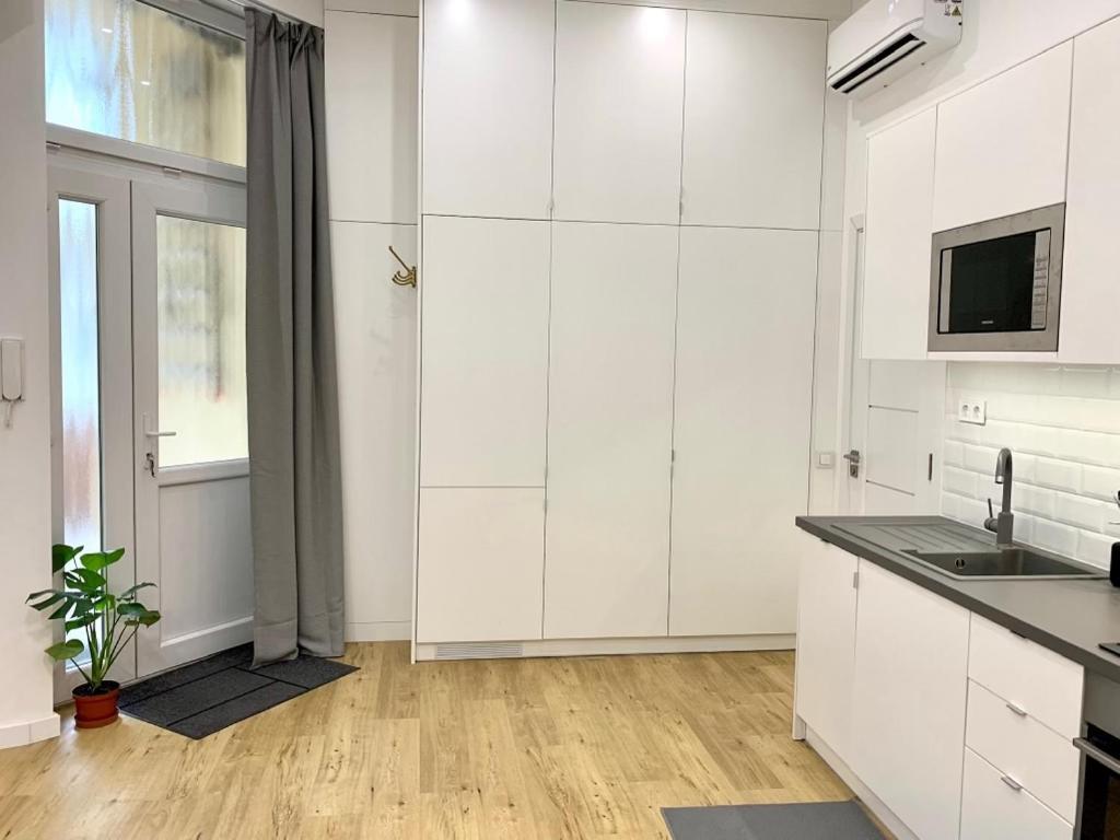 Colton Budapest Paulay Apartments Экстерьер фото