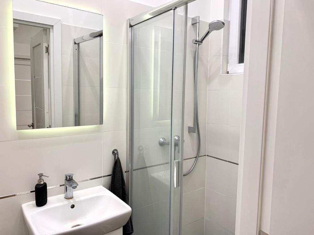 Colton Budapest Paulay Apartments Экстерьер фото
