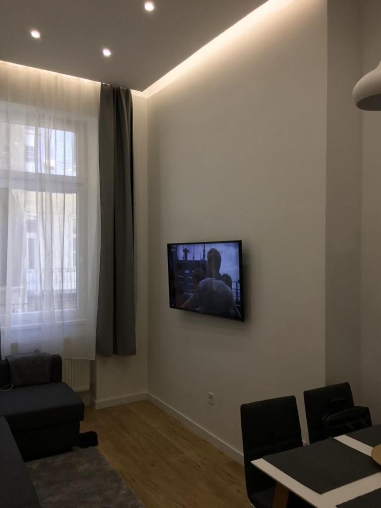 Colton Budapest Paulay Apartments Экстерьер фото